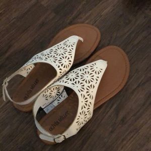 Olivia Miller White Sandals NWT